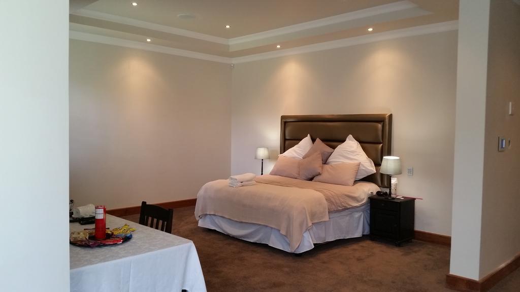 6 On Acacia Bed & Breakfast Johannesburg Room photo