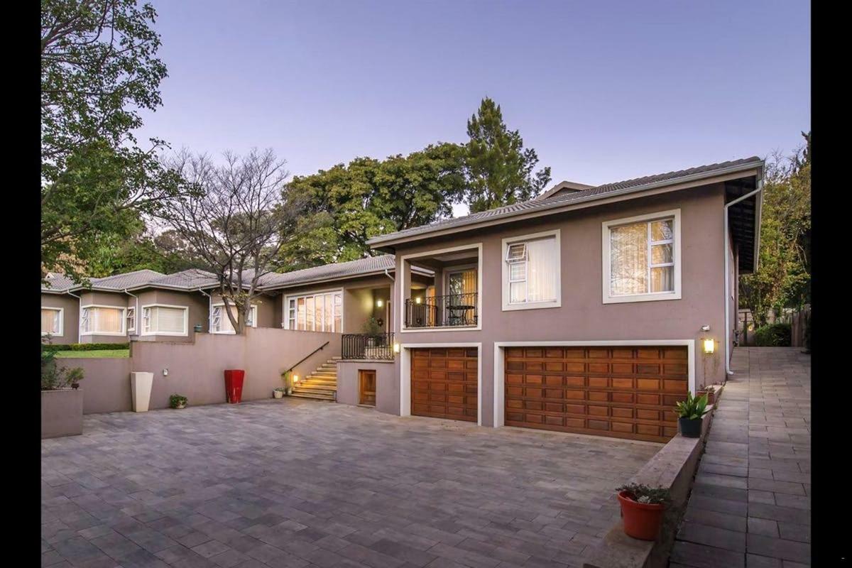 6 On Acacia Bed & Breakfast Johannesburg Exterior photo