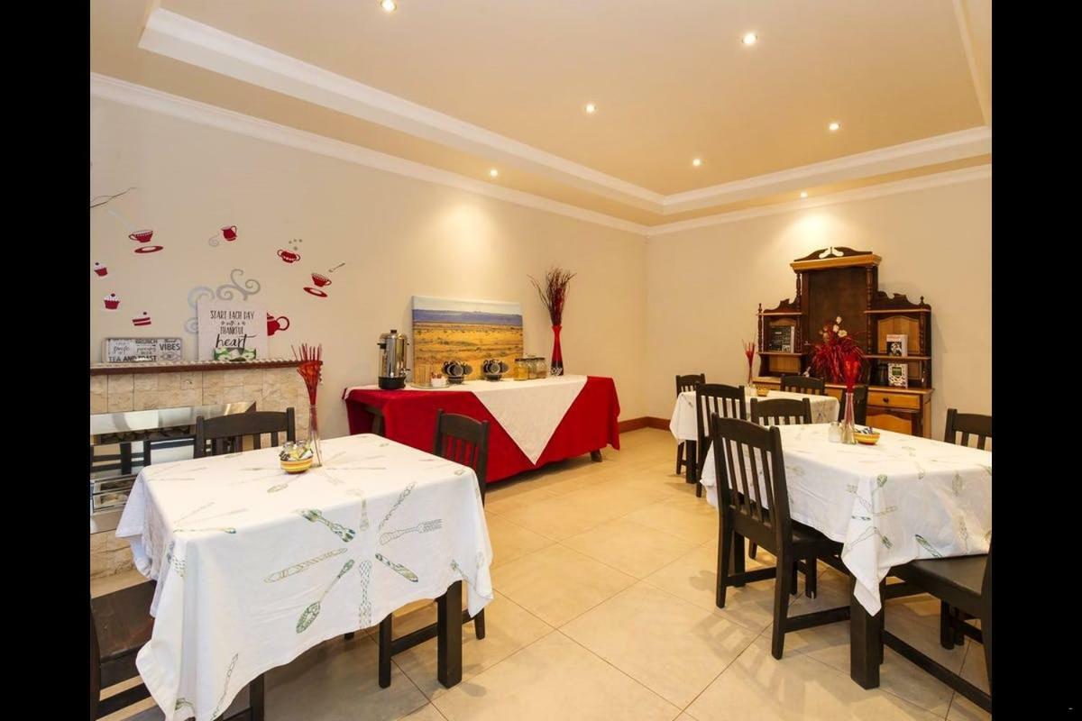 6 On Acacia Bed & Breakfast Johannesburg Exterior photo