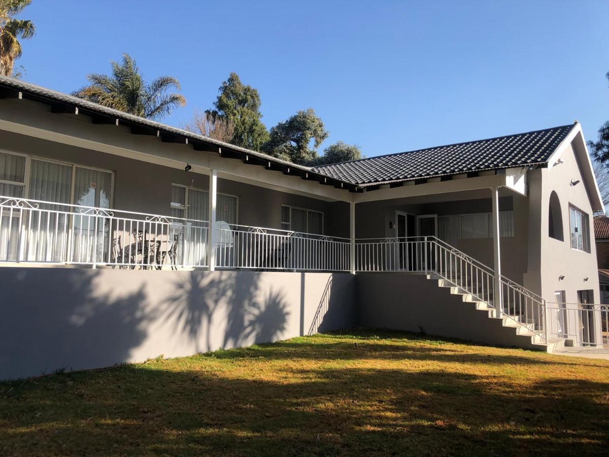 6 On Acacia Bed & Breakfast Johannesburg Exterior photo